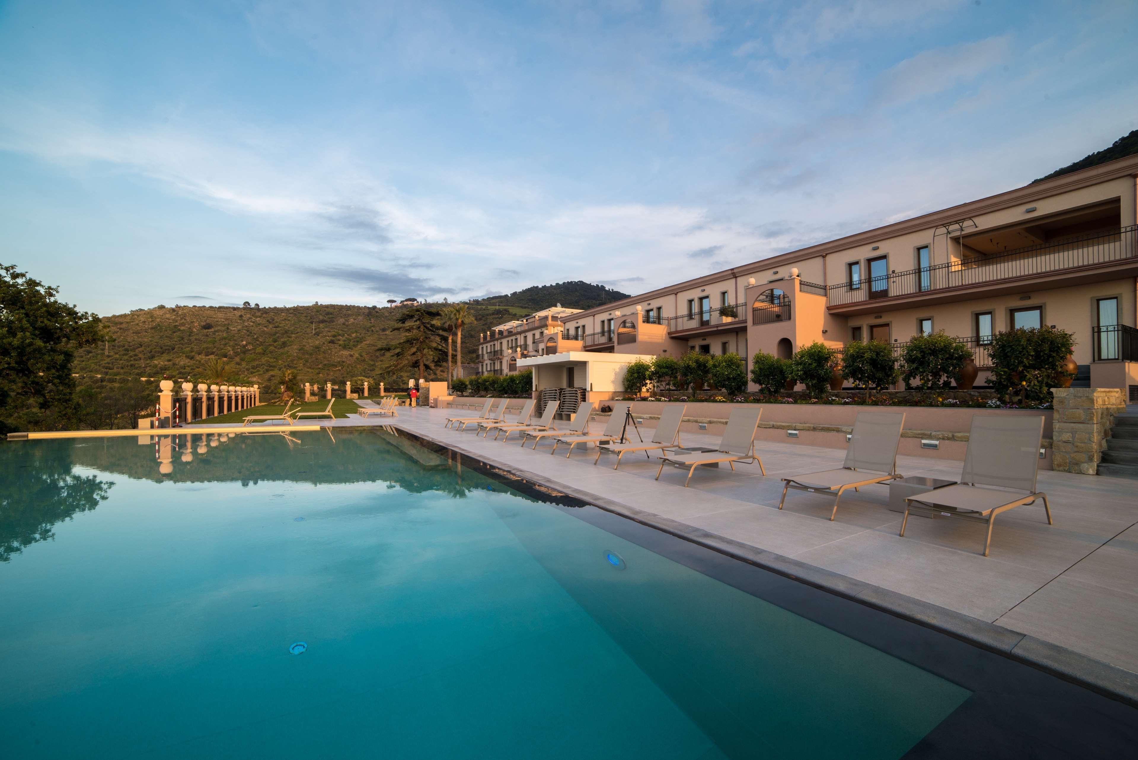 Best Western Plus Hotel Terre di Eolo Patti Esterno foto